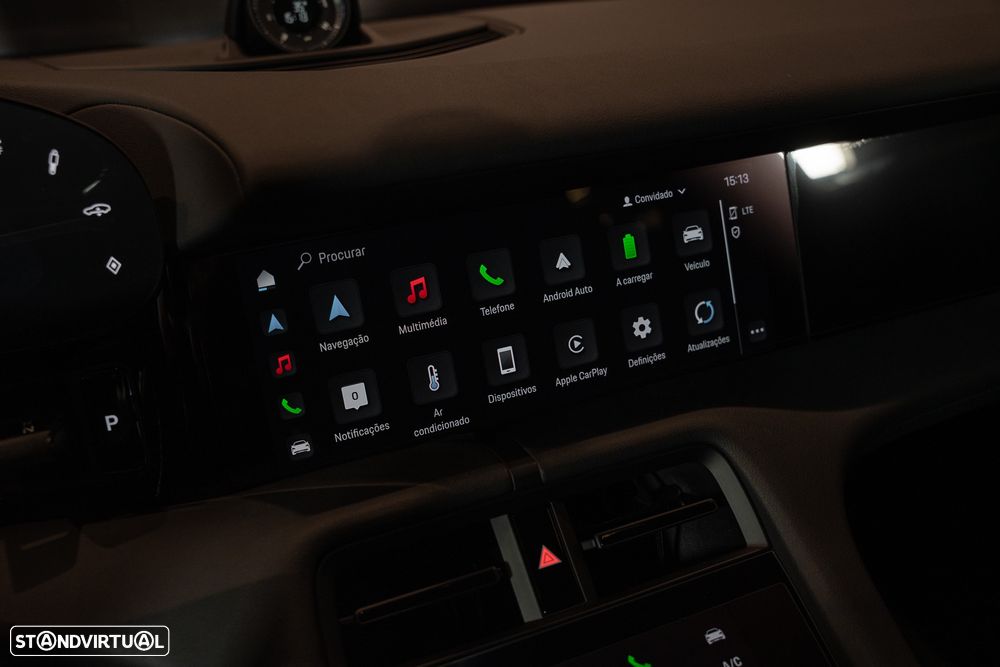 Porsche Taycan Cross Turismo 4 - 24