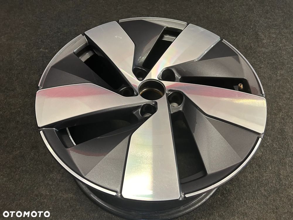 Alufelga VW Passat B9 17 cali 5x112 1szt. Ładna! 3J0601025K - 2