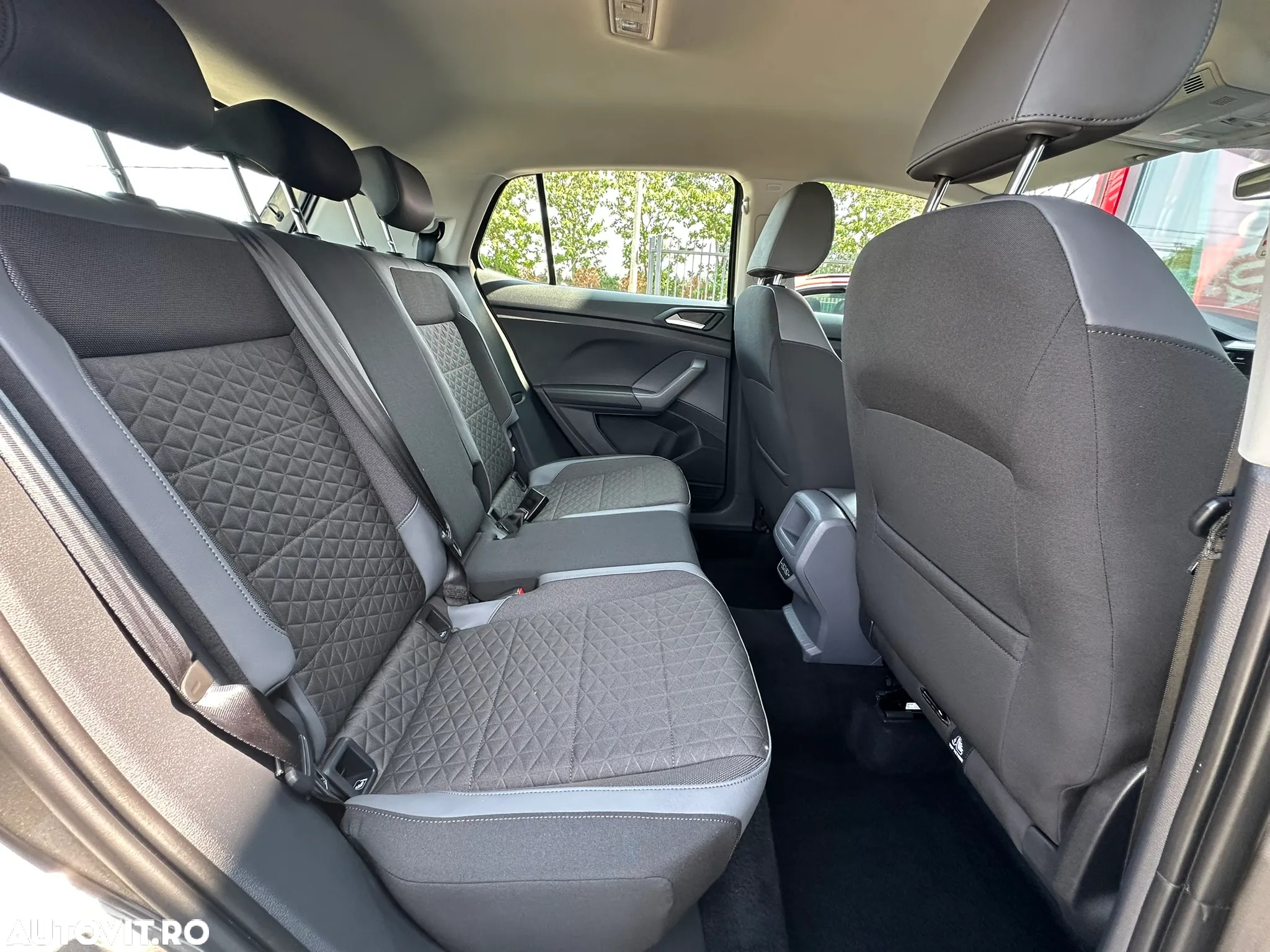 Volkswagen T-Cross 1.6 TDI SCR Style - 8