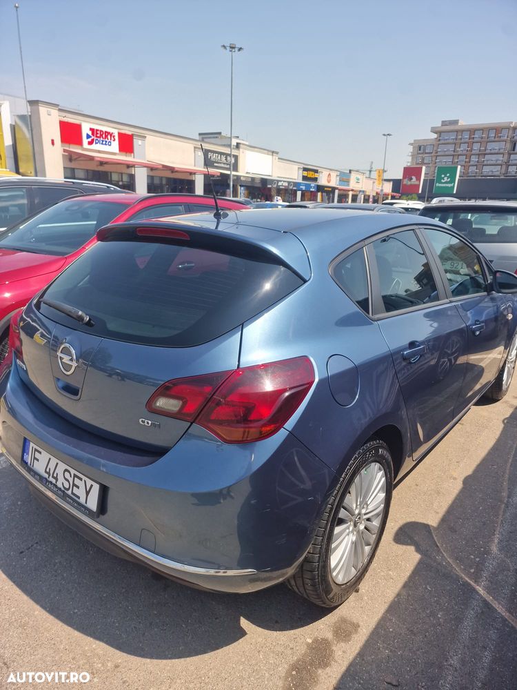 Opel Astra 1.6 CDTI ECOTEC ECOFlex Start/Stop Cosmo - 4