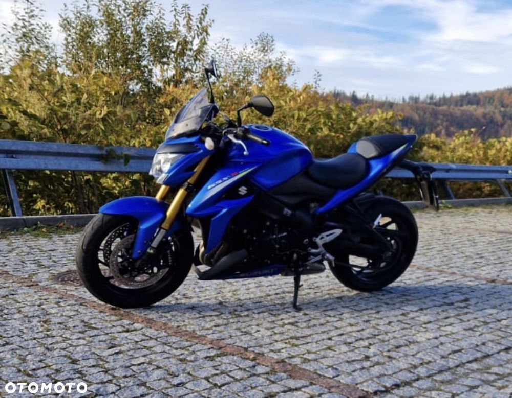 Suzuki GSX 1000 - 2