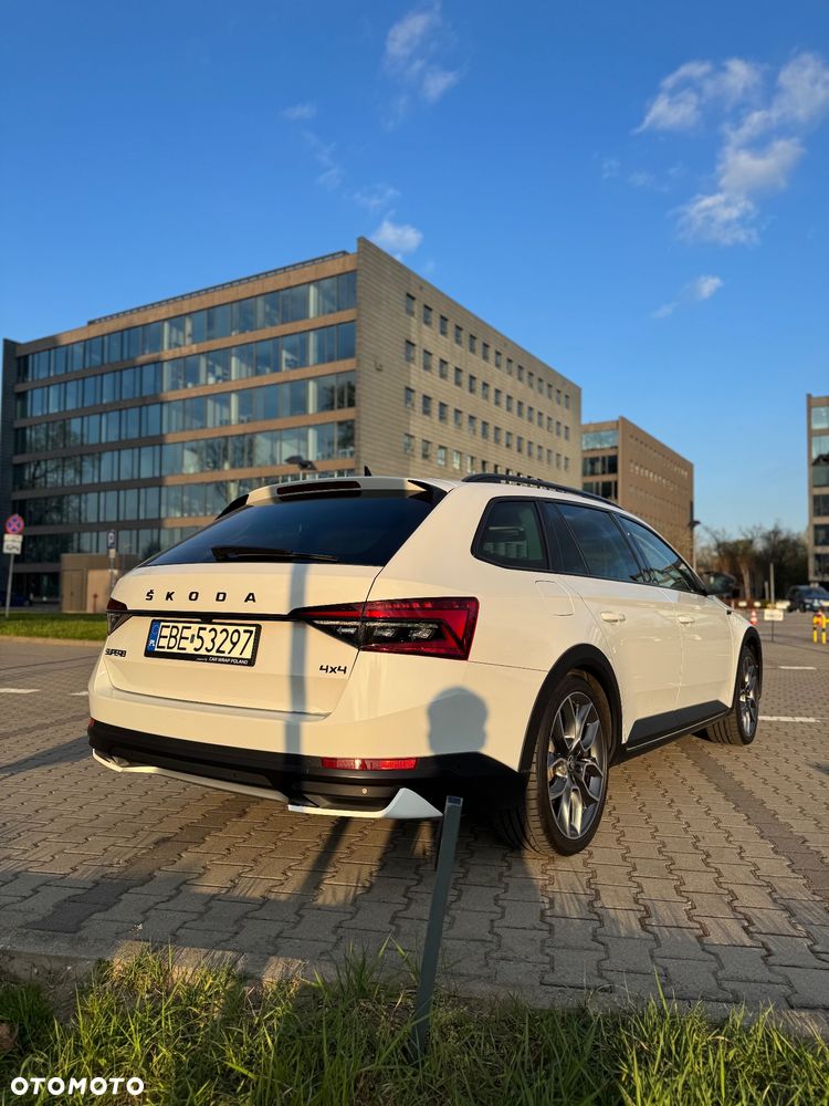 Skoda Superb 2.0 TSI 4x4 Scout DSG - 5