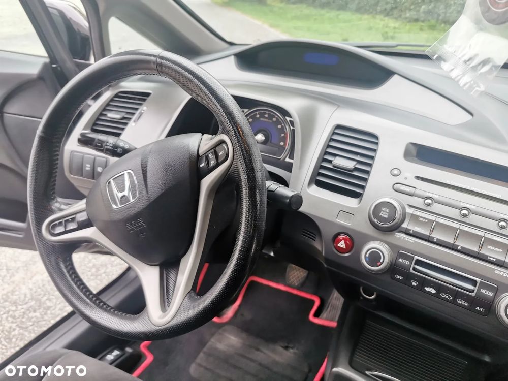 Honda Civic 1.8 Executive - 10