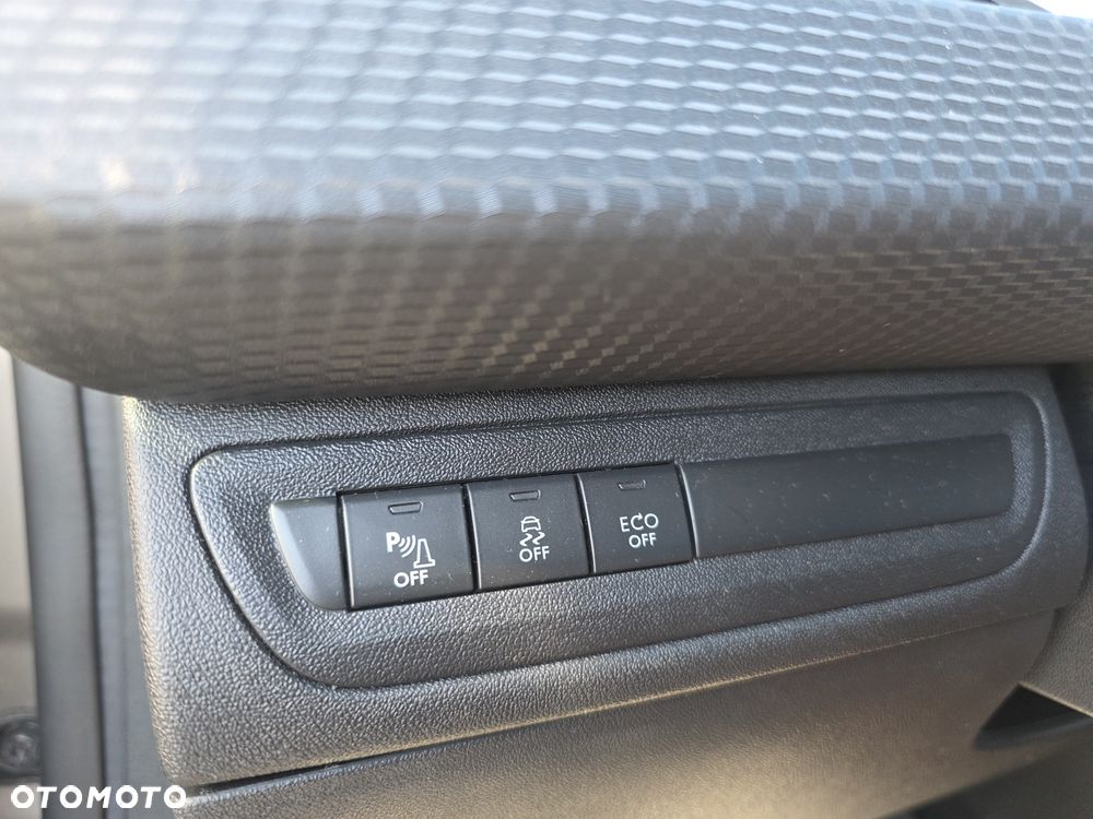 Peugeot 2008 PureTech 110 Stop&Start EAT6 Allure - 25