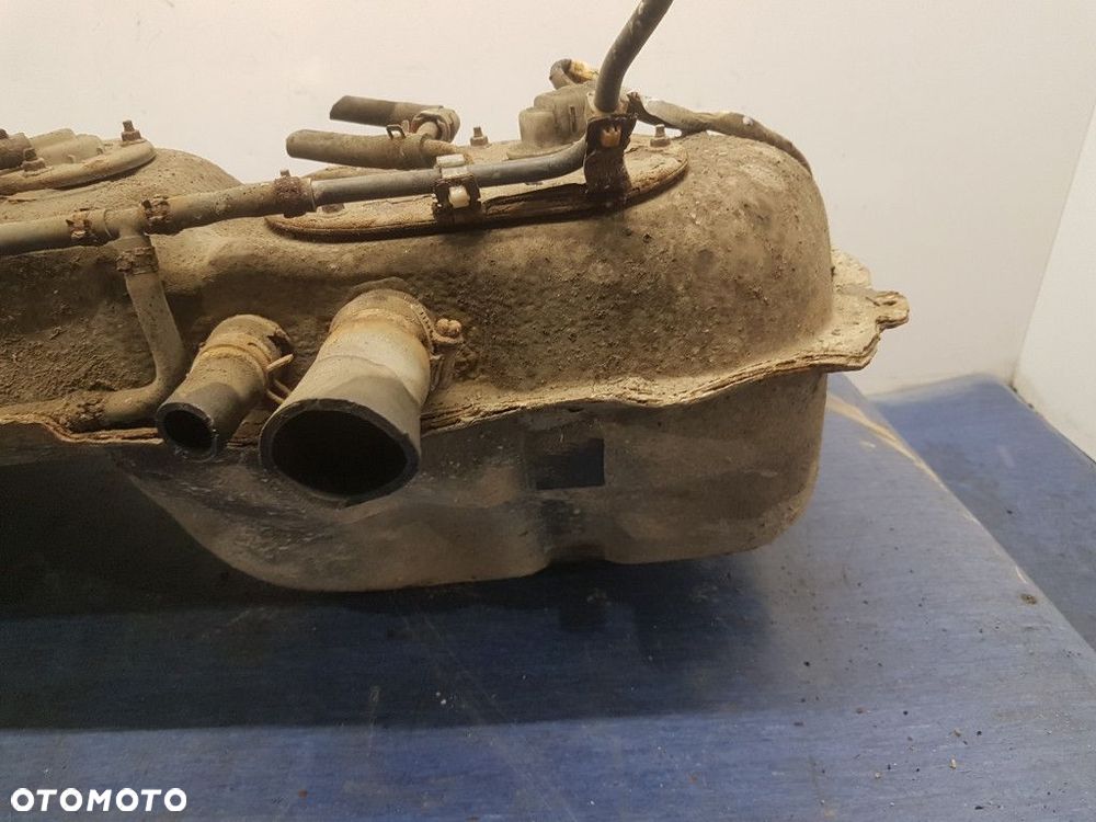 SUBARU IMPREZA II GD 2.0B ZBIORNIK PALIWA - 15