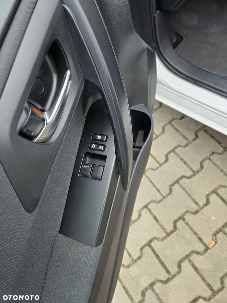 Toyota Auris 1.4 D-4D Active - 12