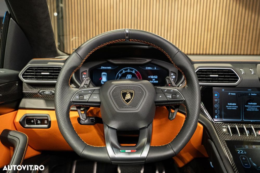Lamborghini URUS - 30
