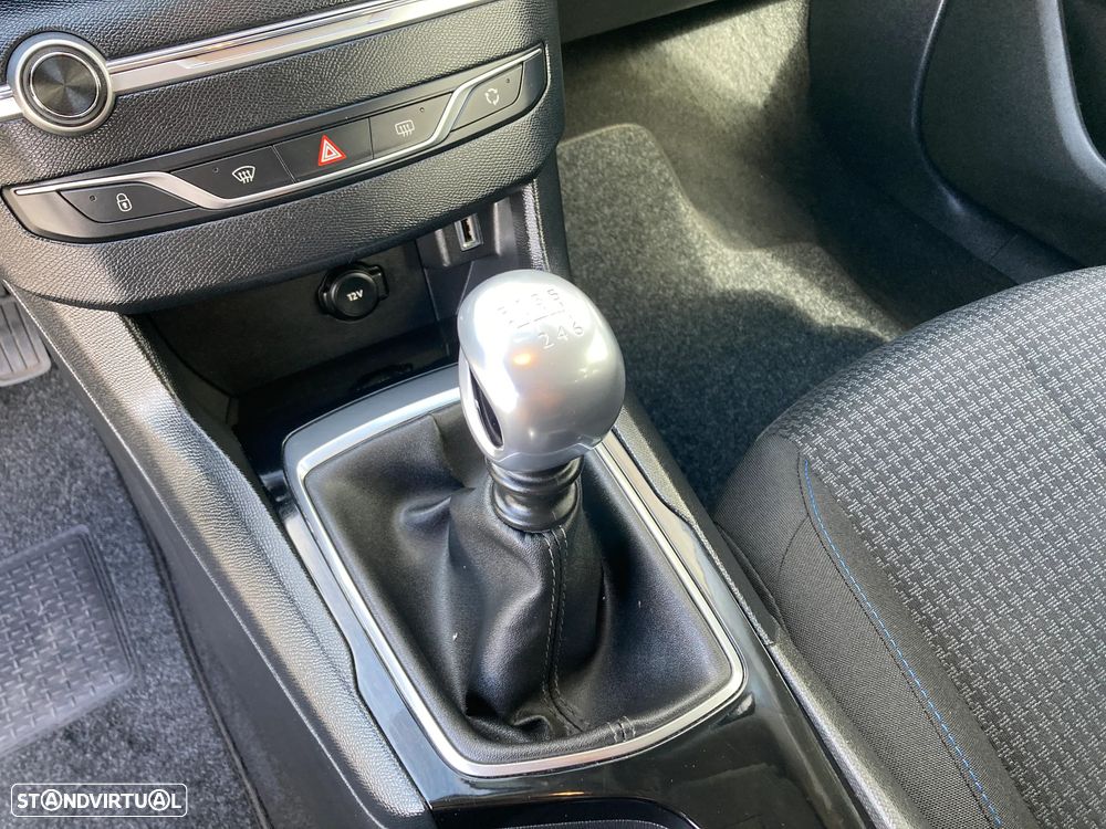 Peugeot 308 1.2 PureTech Style - 24