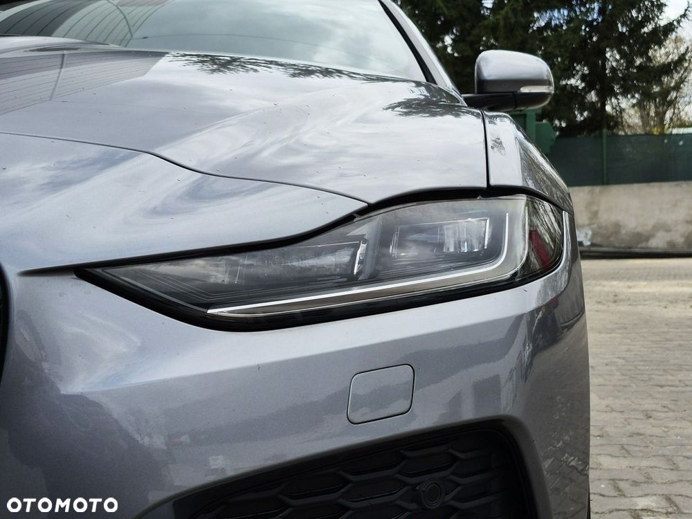 Jaguar XE D200 AWD SE - 14