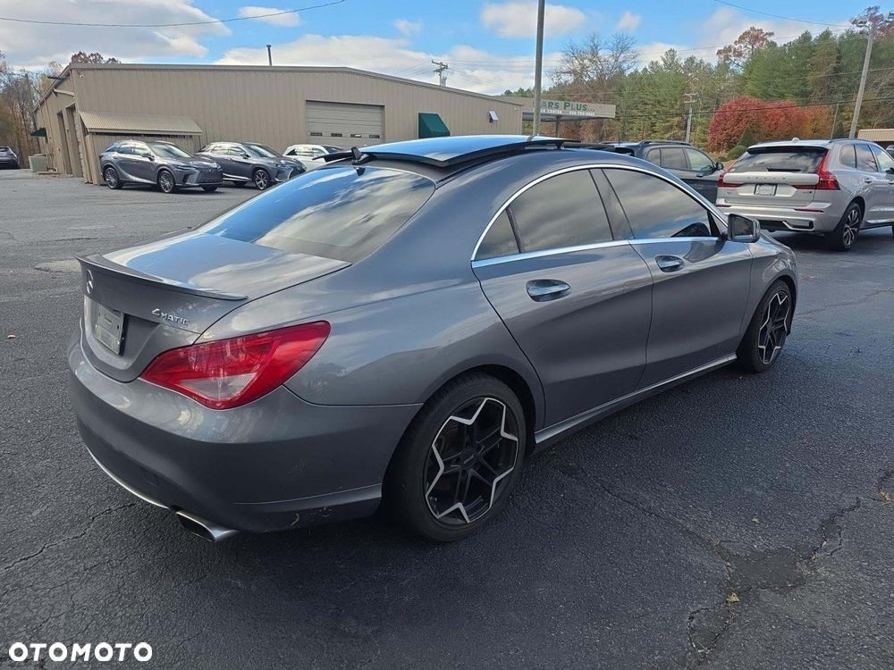 Mercedes-Benz CLA 250 4Matic 7G-DCT - 3