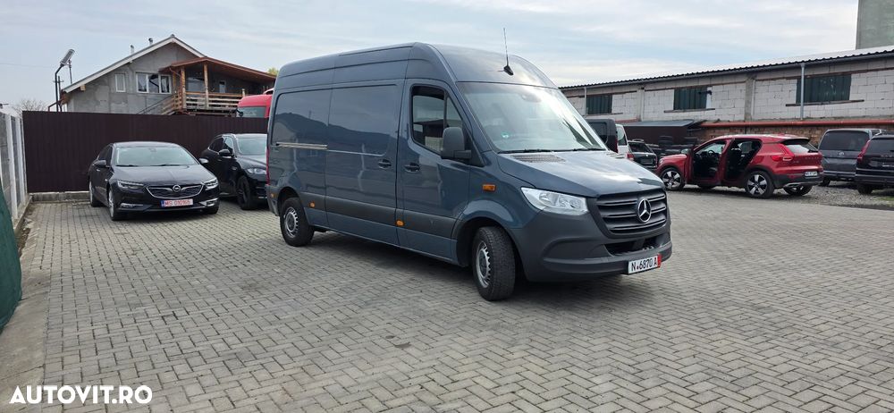 Mercedes-Benz Sprinter - 14