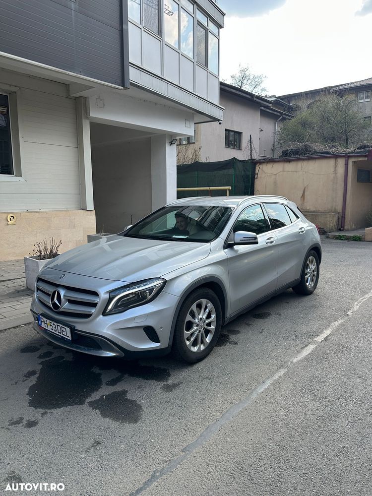 Mercedes-Benz GLA 220 d 4MATIC Aut. - 2