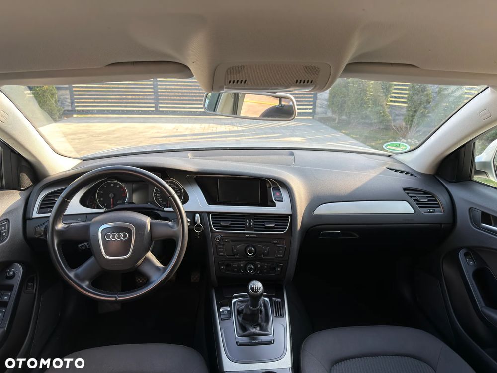 Audi A4 Limousine 1.8 TFSI Attraction - 31