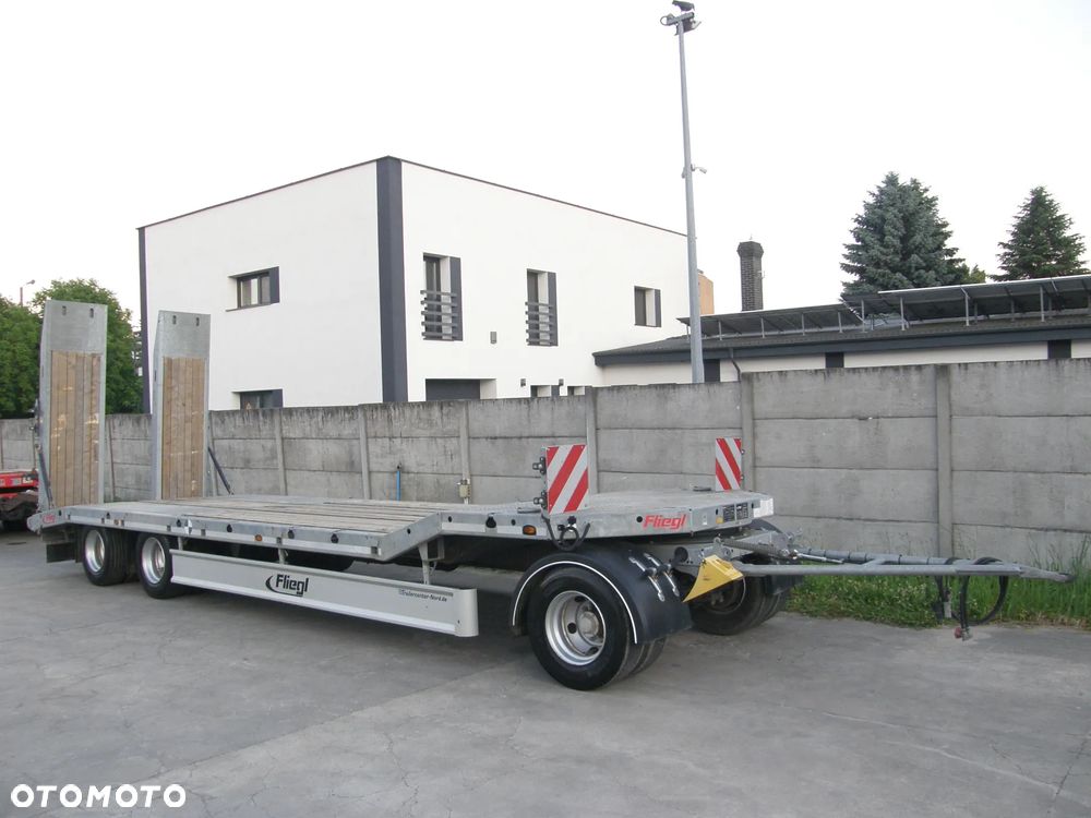 Fliegl DTS-S 300 2023rok ocynk 3 osiowa przyczepa niskopodwoziowa z Niemiec