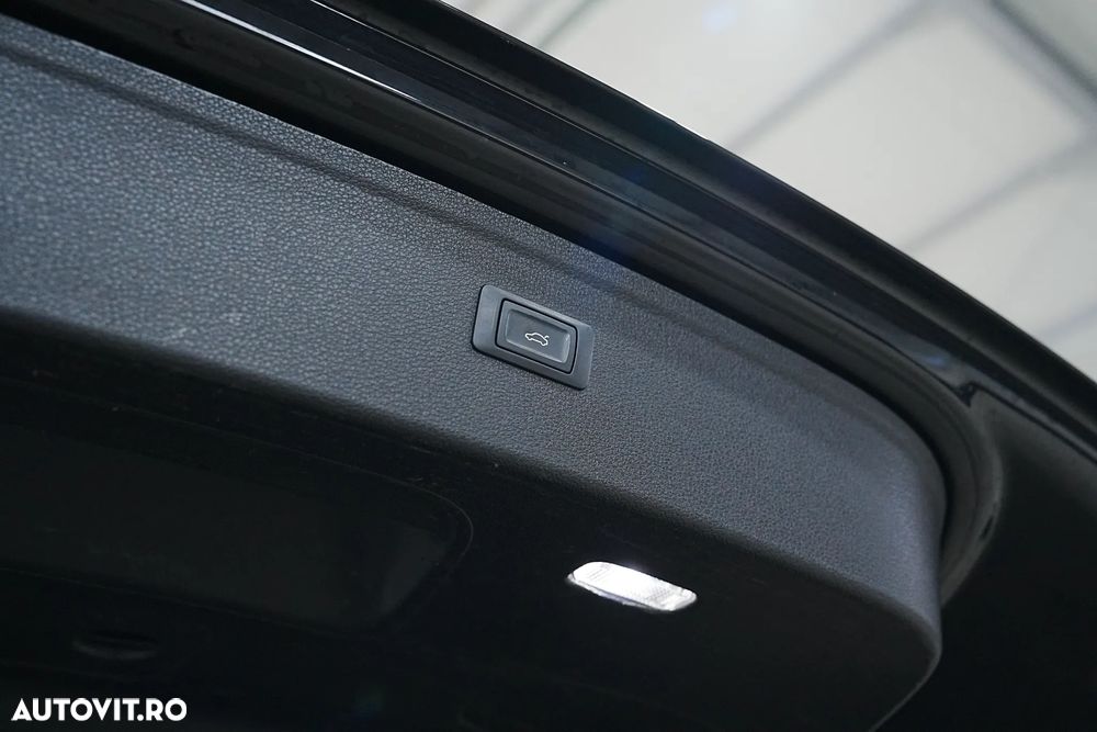 Audi Q5 50 TFSIe quattro S tronic S line business - 32