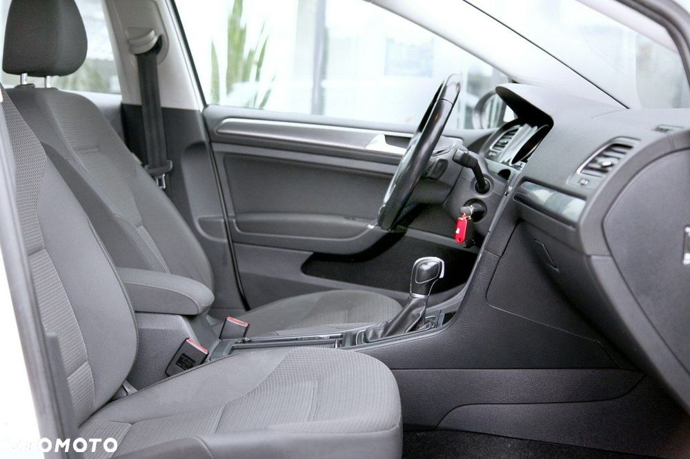 Volkswagen Golf - 14