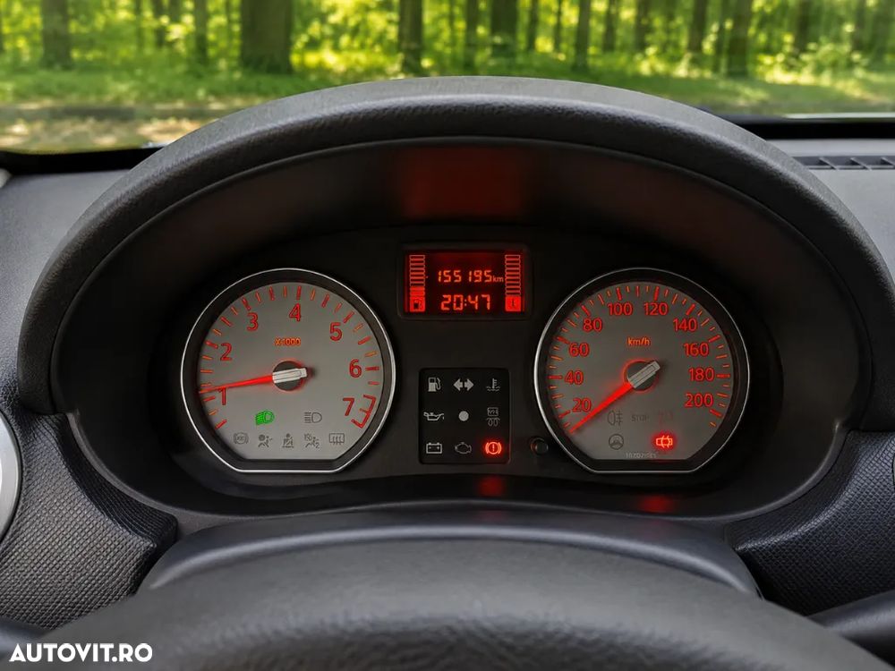 Dacia Sandero - 10