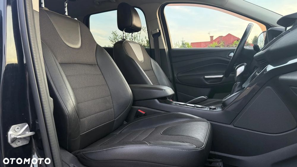Ford Kuga 2.0 TDCi AWD Titanium - 28