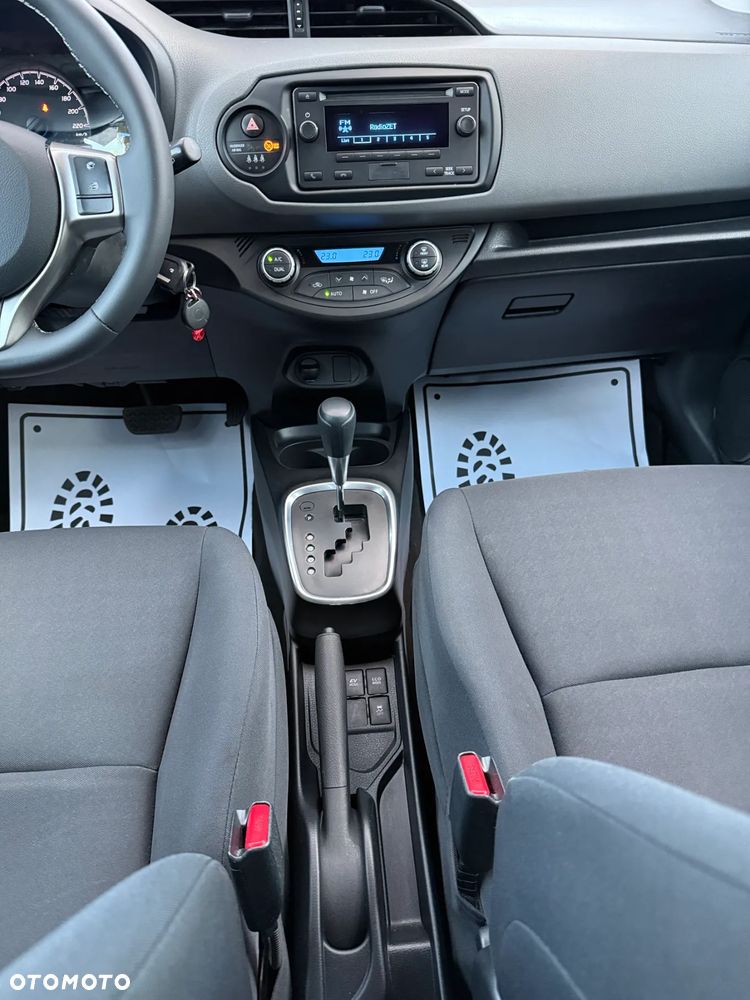 Toyota Yaris - 7