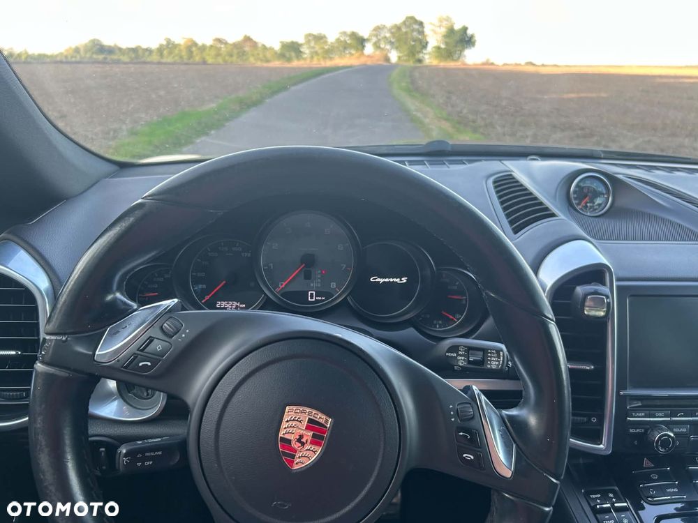 Porsche Cayenne - 20