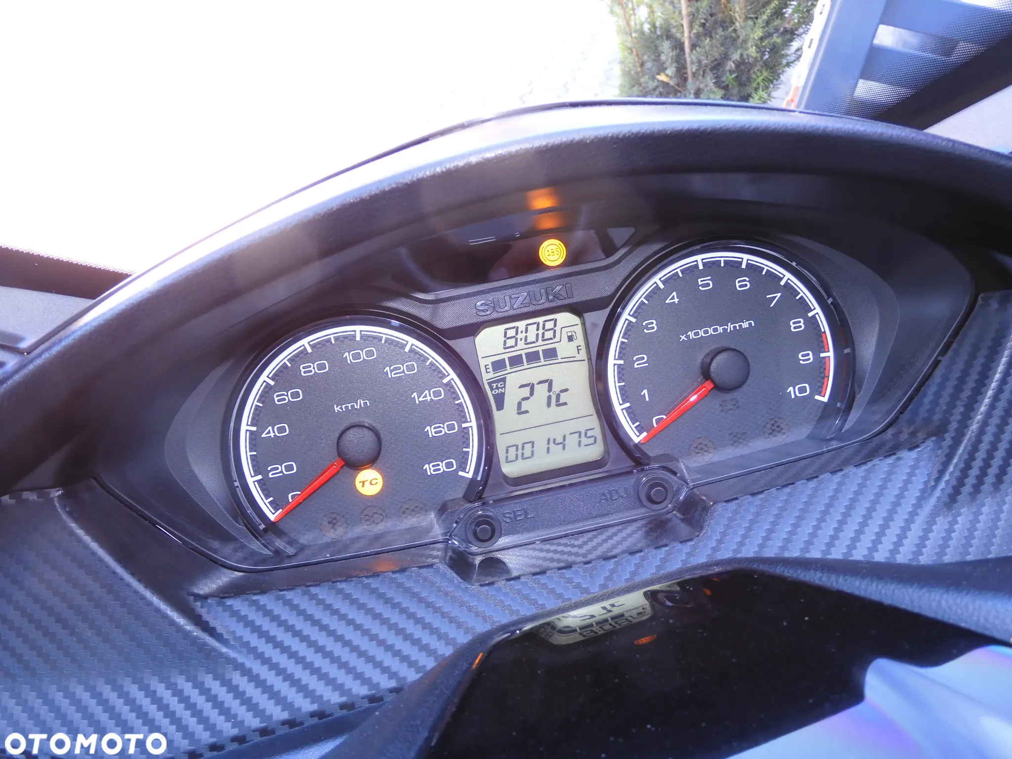 Suzuki Burgman - 26