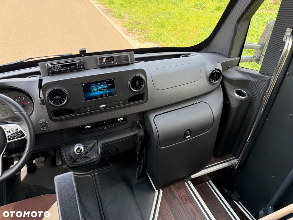 Mercedes-Benz Sprinter 519 - 22