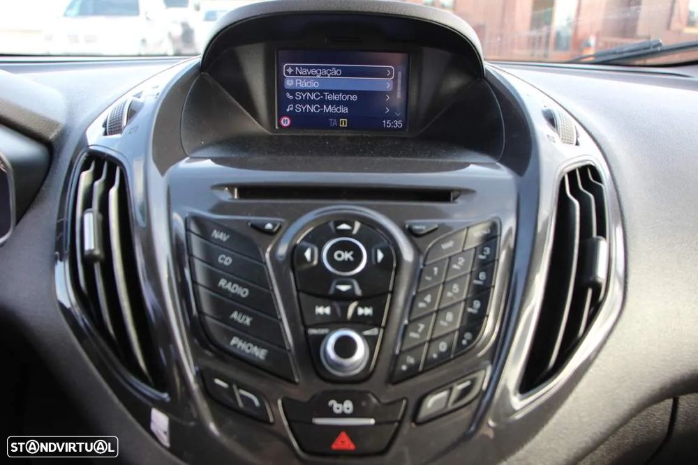 Ford Tourneo Courier 1.5 TDCi Titanium - 12