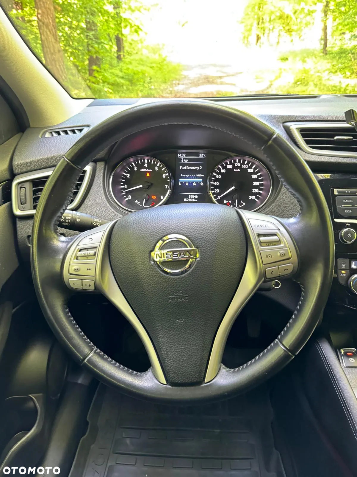 Nissan Qashqai 1.6 DIG-T N-Connecta - 26