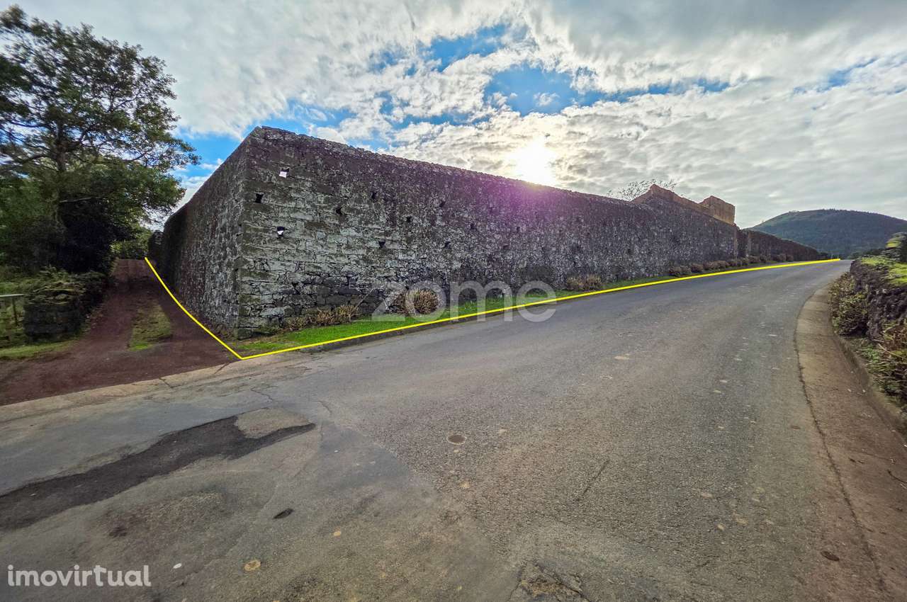 Terreno Rústico com 19.660 m² e com Construção Rural no Pico da Ped... - Grande imagem: 2/22