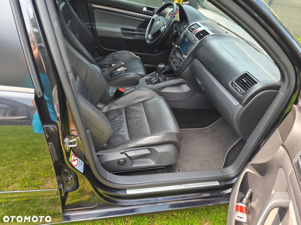 Volkswagen Golf 1.9 TDI 4Motion GT Sport - 11