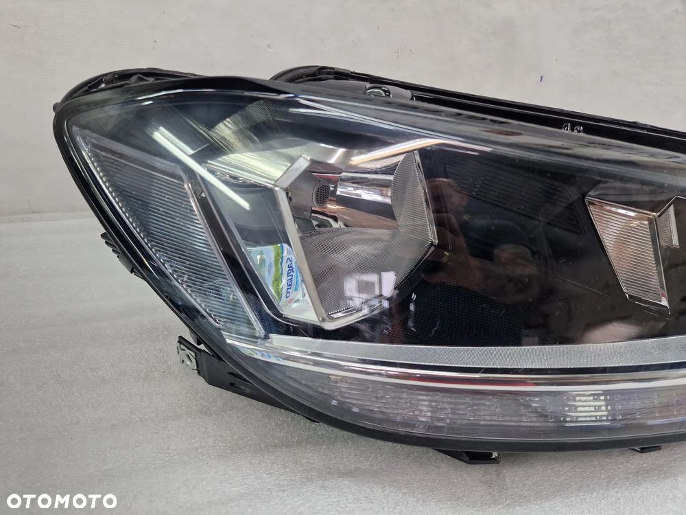 VW TOURAN II 5TA 15- PRAWA LAMPA PRZEDNIA PRZÓD , ZWYKŁA , NR 5TB941006A , NR AUKCJI LPP86 - 2