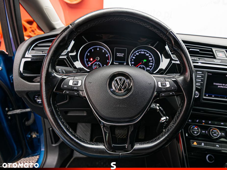 Volkswagen Touran - 13