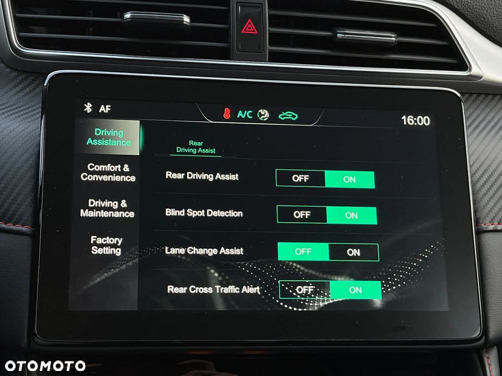 MG ZS 1.5 VTi-Tech Exclusive - 32