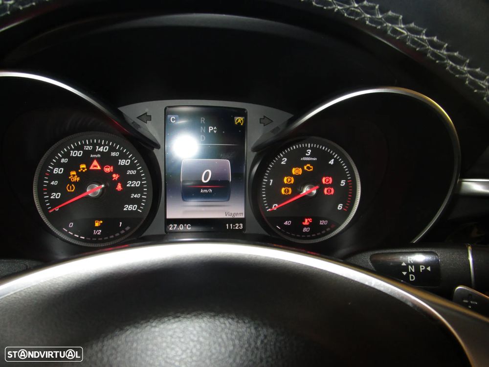 Mercedes-Benz GLC 250 d 4Matic 9G-TRONIC AMG Line - 25
