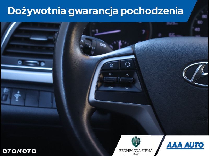 Hyundai Elantra - 20