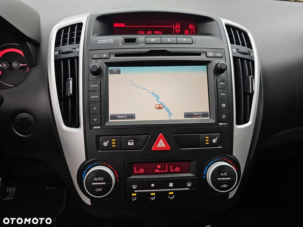 Kia Ceed 1.6 CRDi 115 Spirit - 11