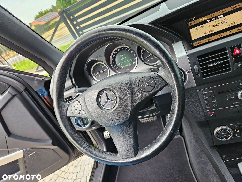 Mercedes-Benz GLK 350 CDI DPF 4Matic 7G-TRONIC Edition 1 - 23