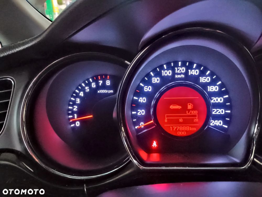 Kia Ceed - 23