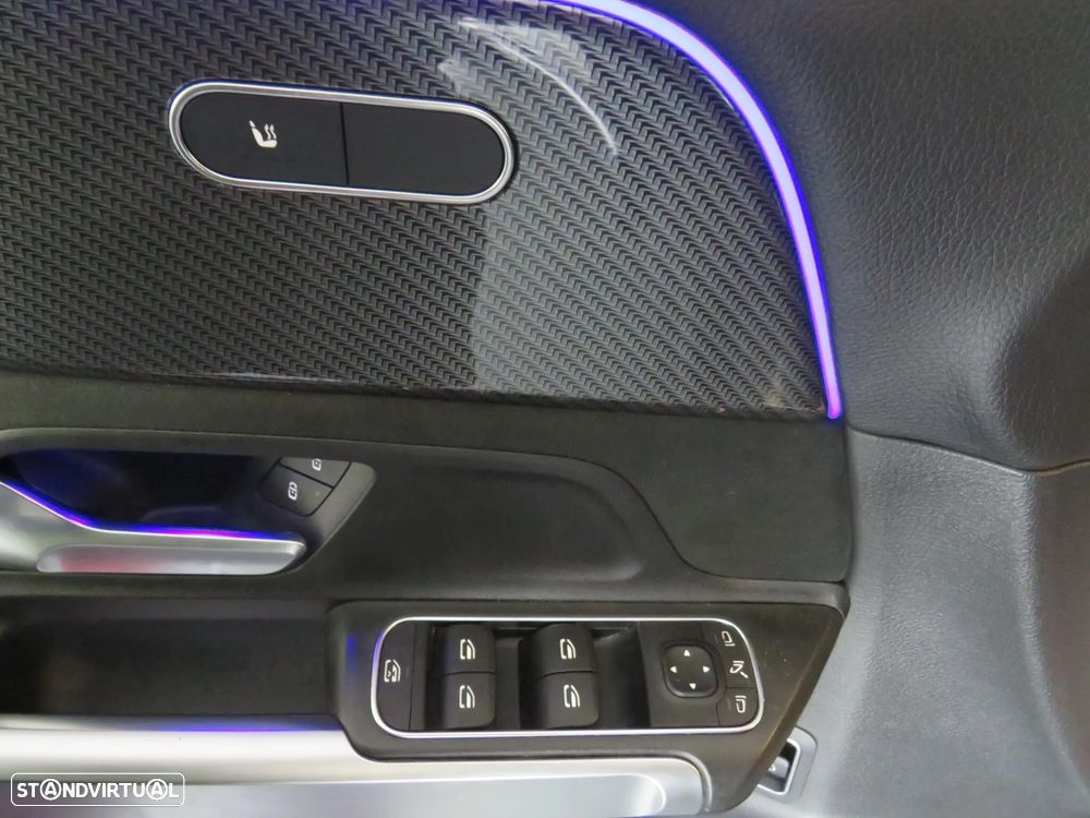 Mercedes-Benz GLB 200 d AMG Line - 12