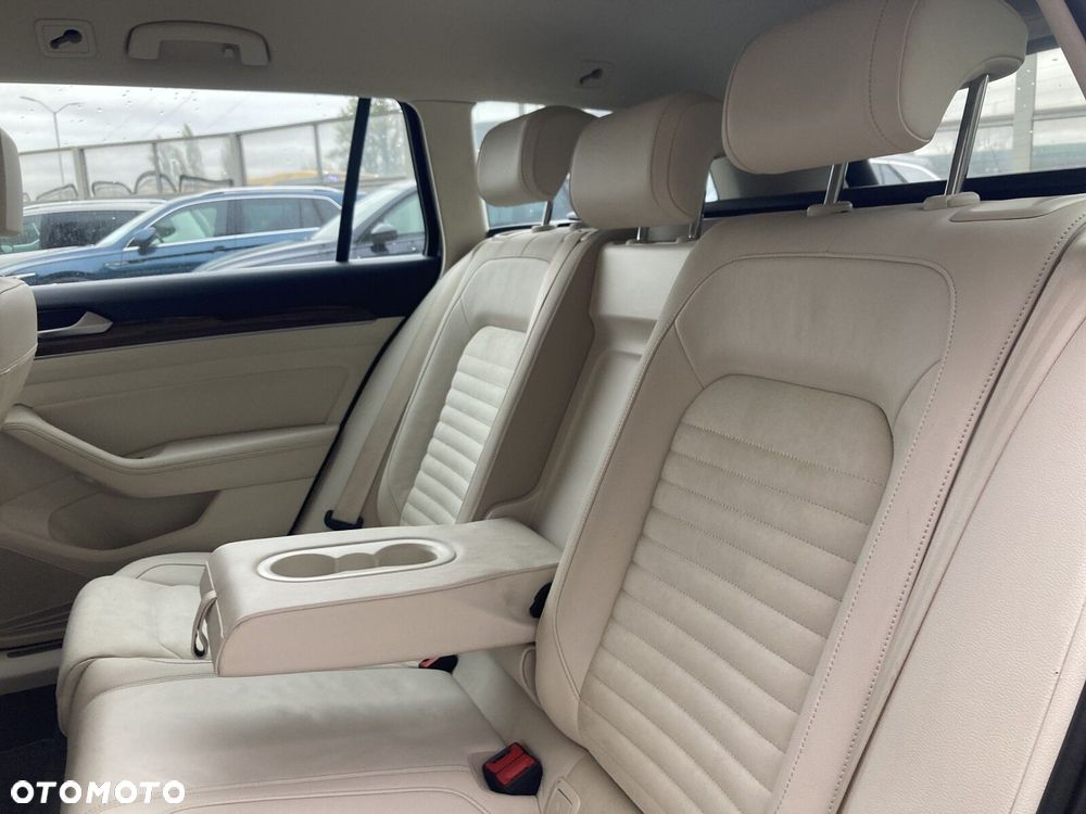 Volkswagen Passat Variant 2.0 TDI BMT Highline DSG - 17