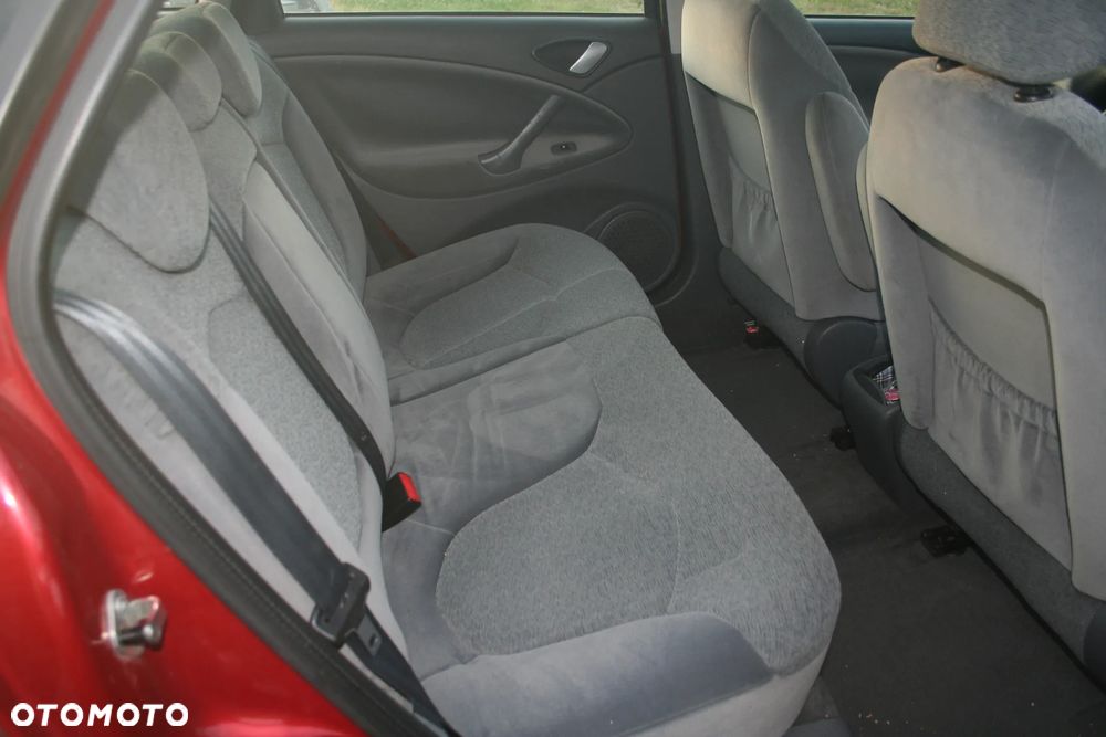 Citroën C5 II 2.0i 16V SX - 8