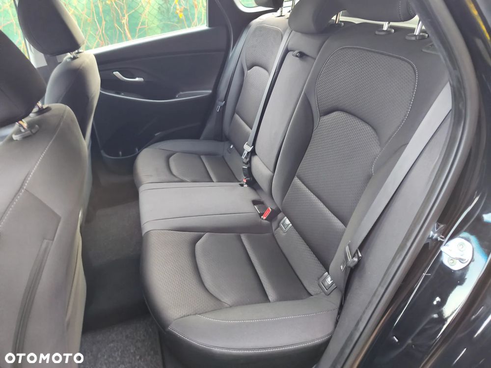 Hyundai i30 1.4 Trend - 22