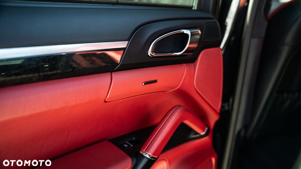 Porsche Cayenne GTS Tiptronic S - 27