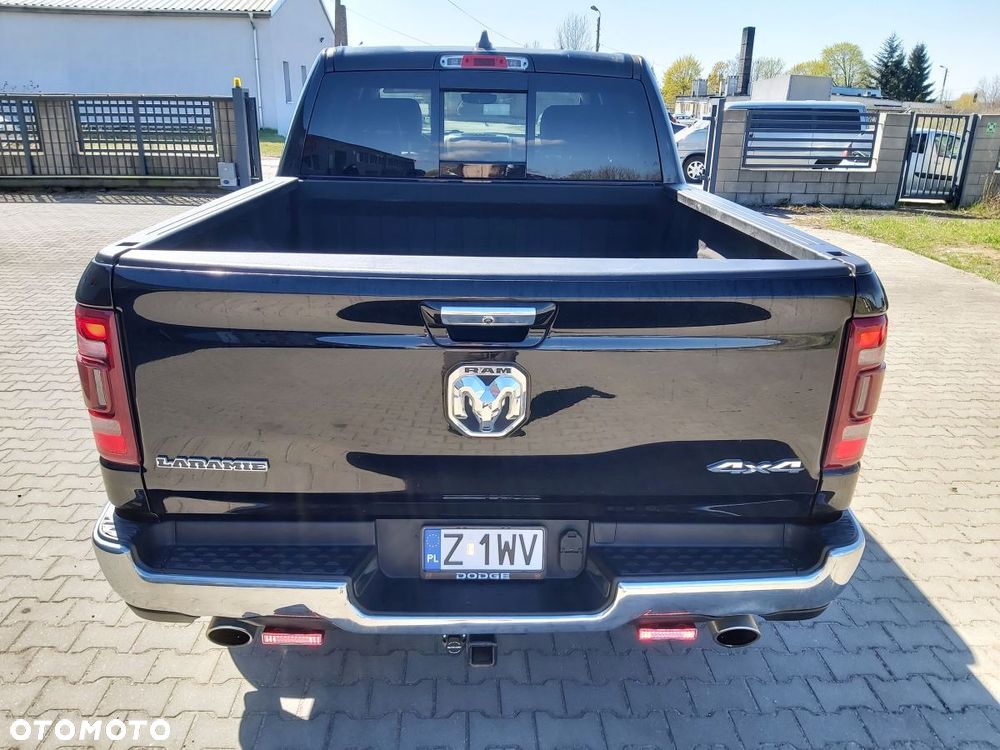 RAM 1500 Crew Cab Shortbed Laramie - 10