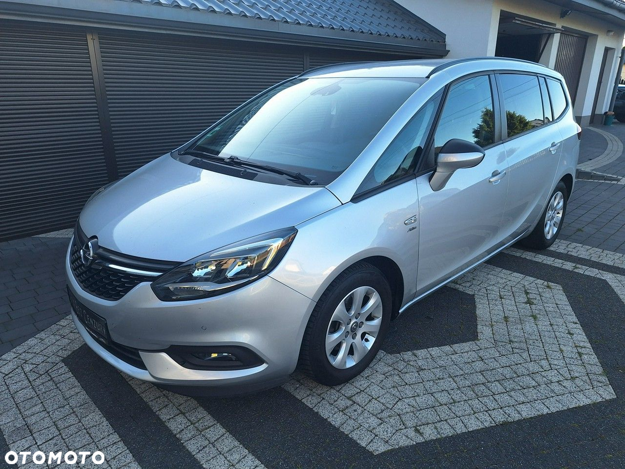 Opel Zafira - 27