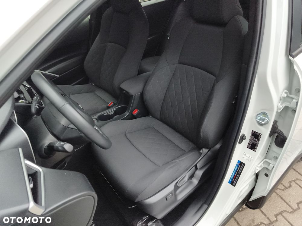 Toyota Corolla Cross - 17