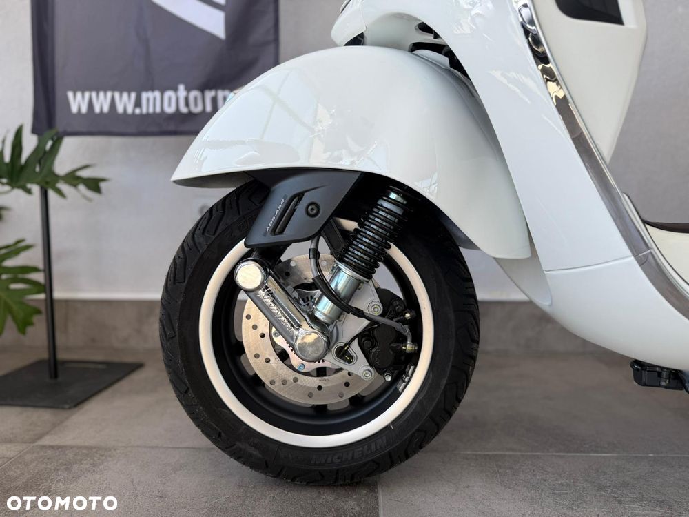 Vespa GTS - 8