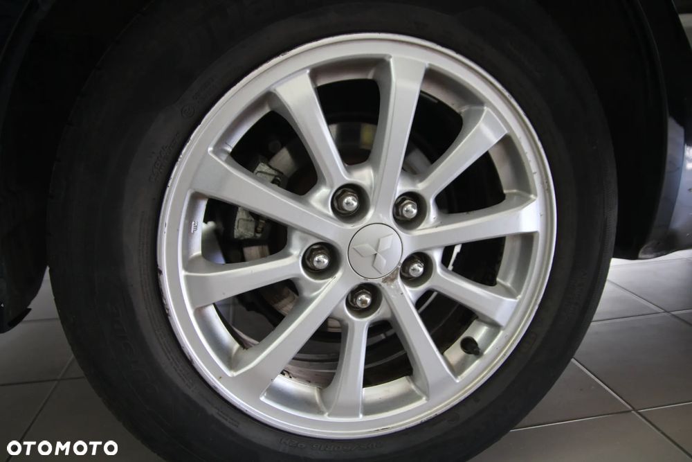 Mitsubishi Lancer 1.6 Invite - 21
