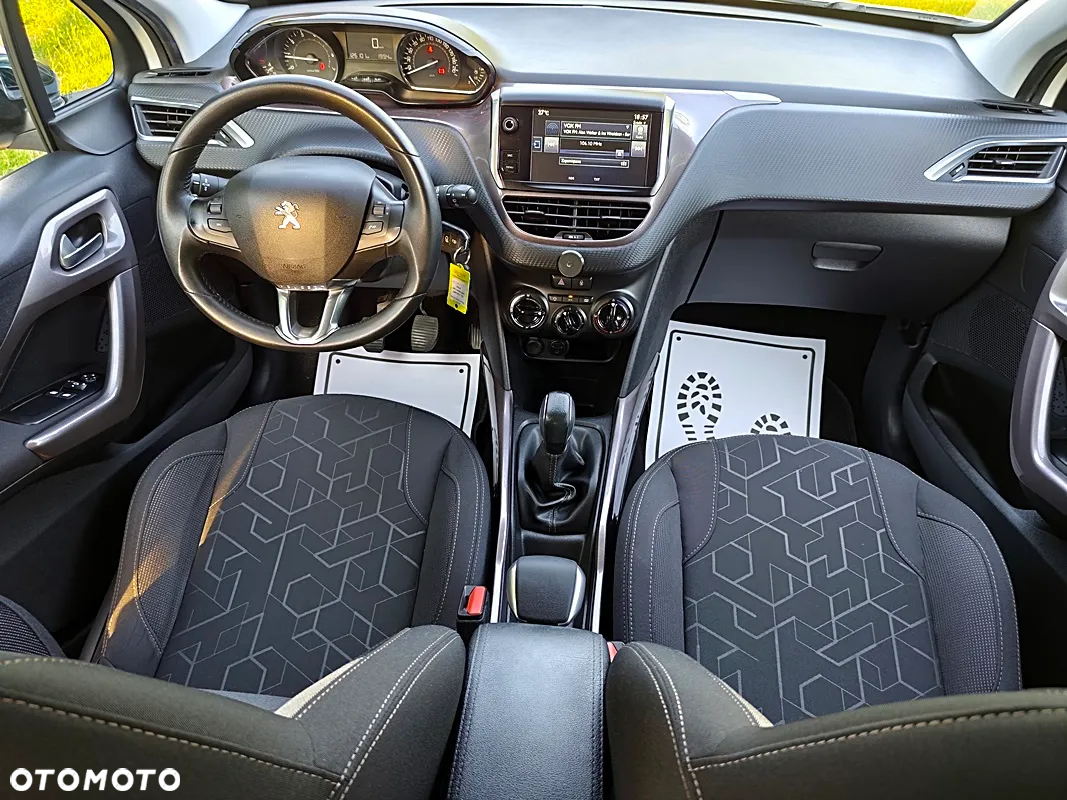 Peugeot 2008 1.2 Pure Tech Style - 19
