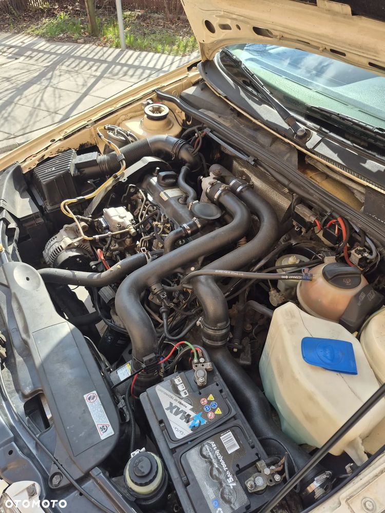 Volkswagen Passat 1.9 TDI CL - 31